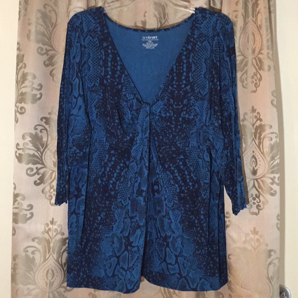 Lane Bryant Blue Snake Print V-Neck 3/4 Sleeve Top